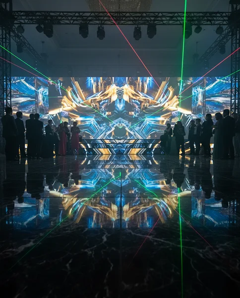 Laser projection and 3D projection mapping at live event stage